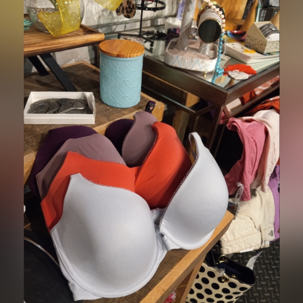 Victoria Secret New Tags BRA 34 DDD